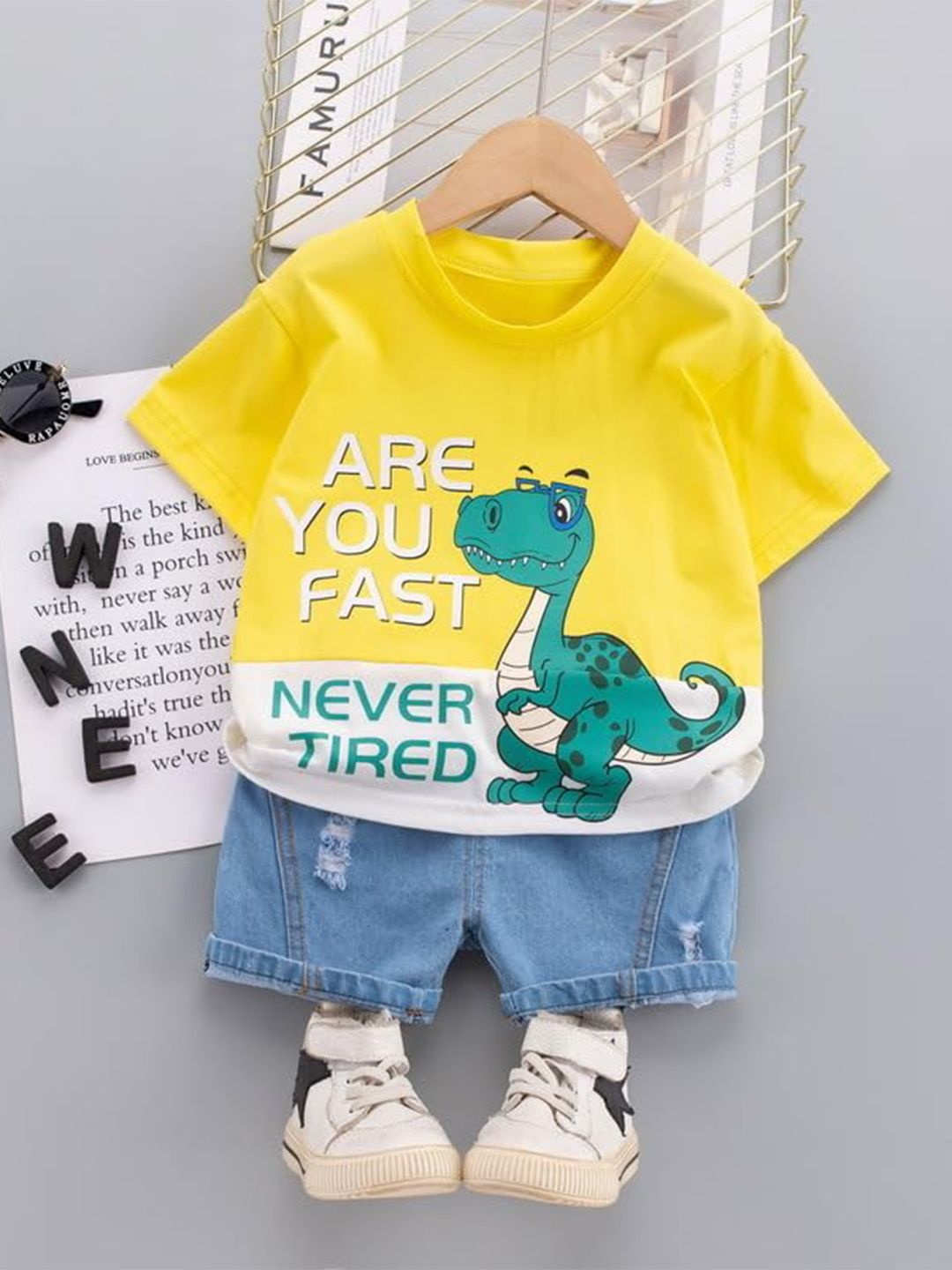 

Bold N Elegant Unisex Kids Printed T-shirt with Shorts, Yellow