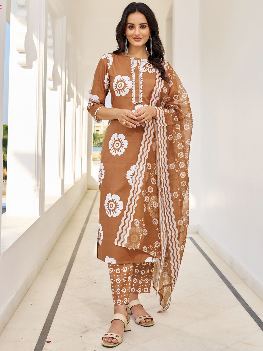 

Moda Rapido Women Floral Printed Regular Thread Work Kurta with Trousers & With Dupatta, Rust