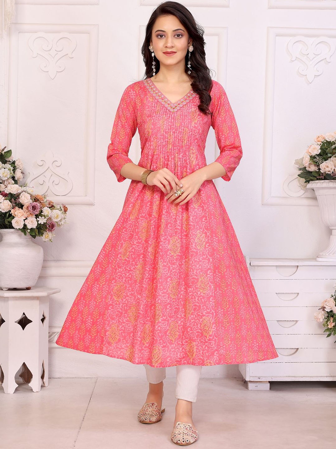

Rangita Women Embroidered Thread Work Anarkali Kurta, Pink