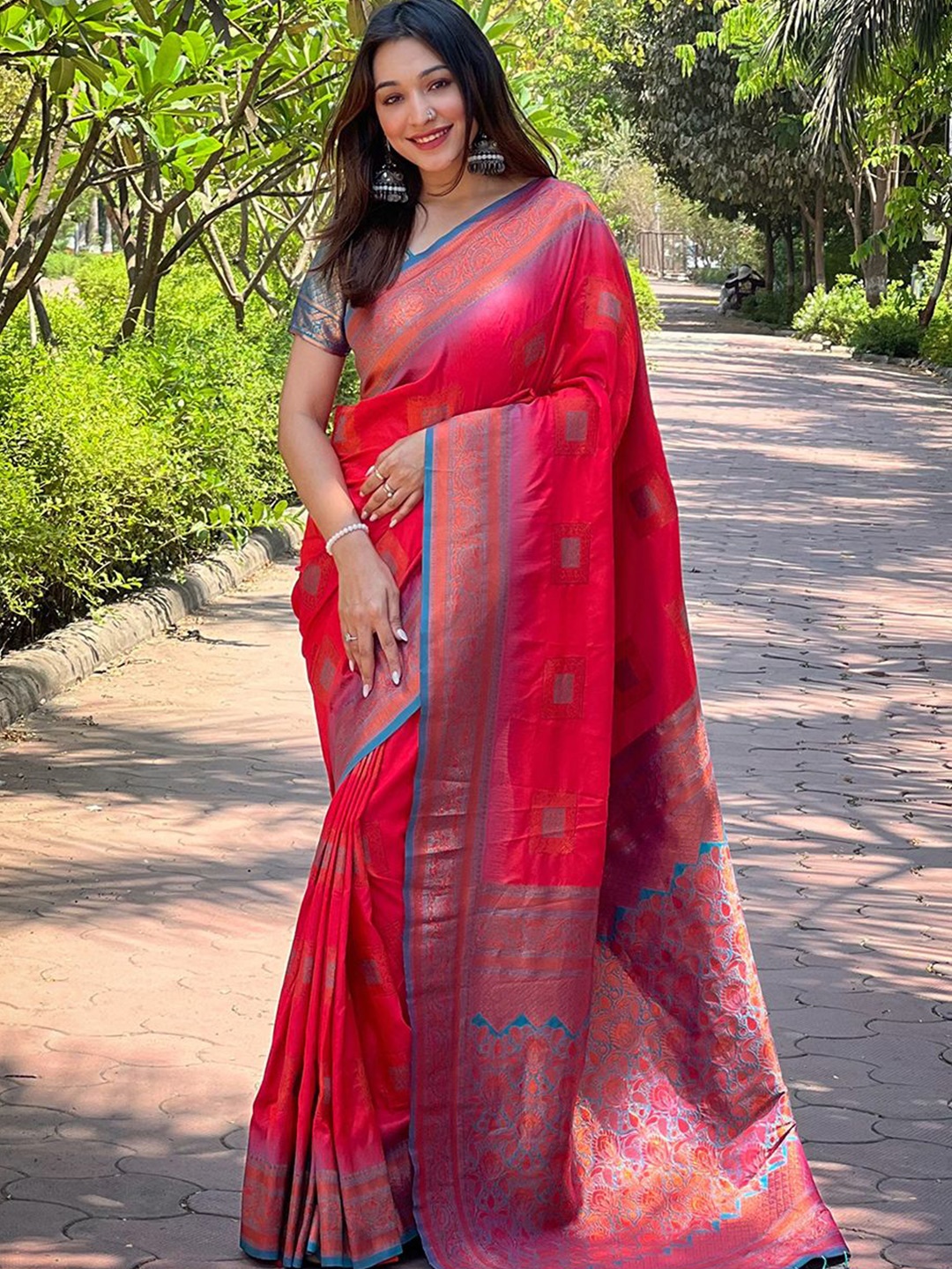 

all about you Woven Design Zari Silk Blend Banarasi Saree, Pink