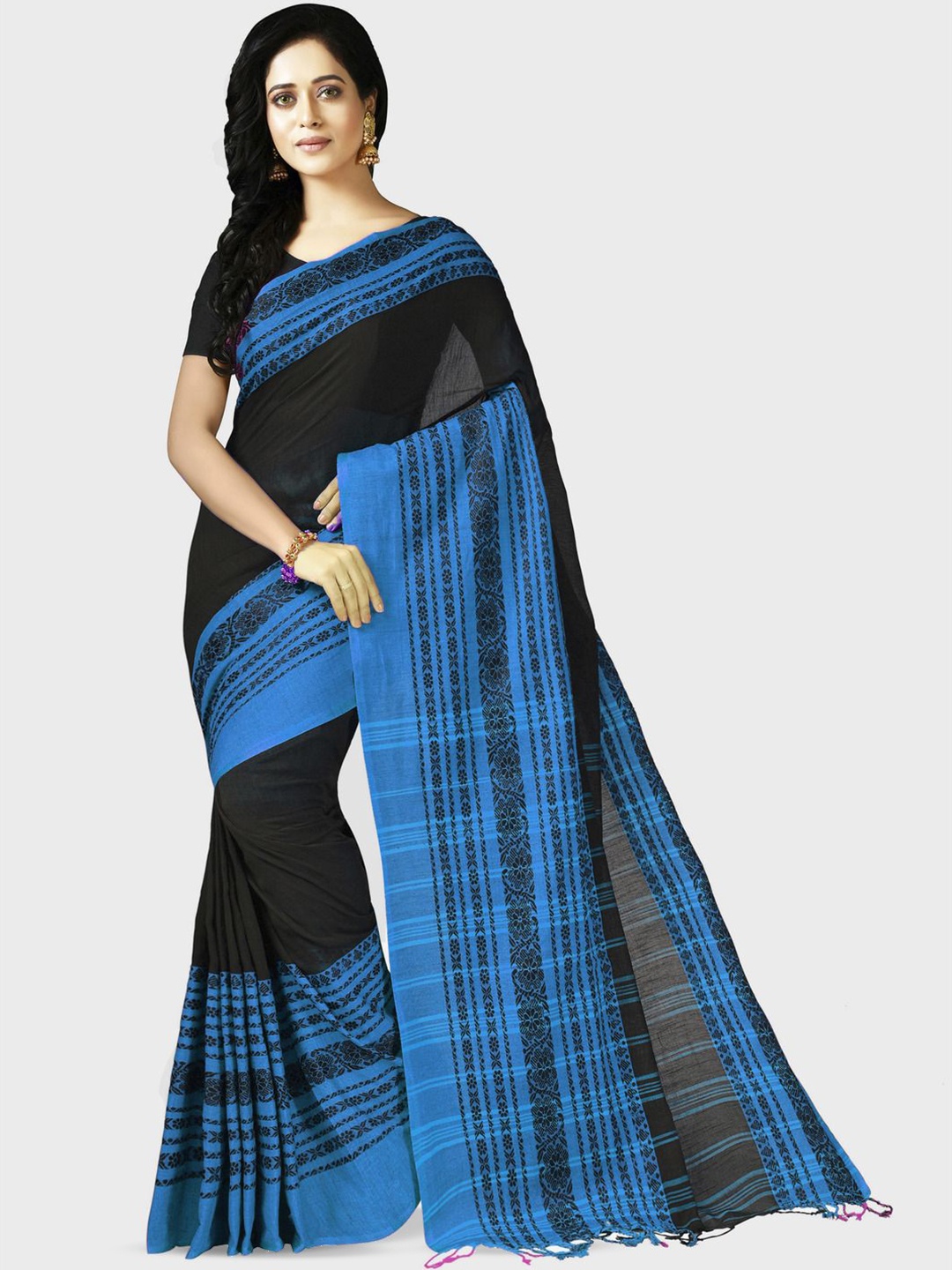 

Crochetin Khadi Saree, Black