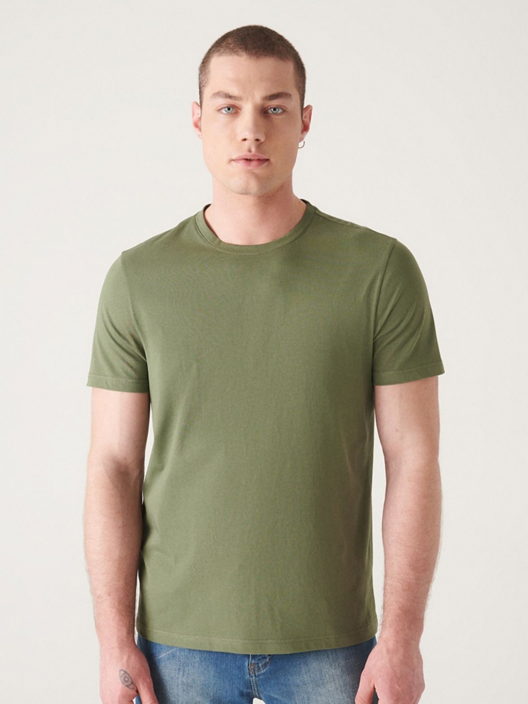 

AVVA Men Pockets T-shirt, Na