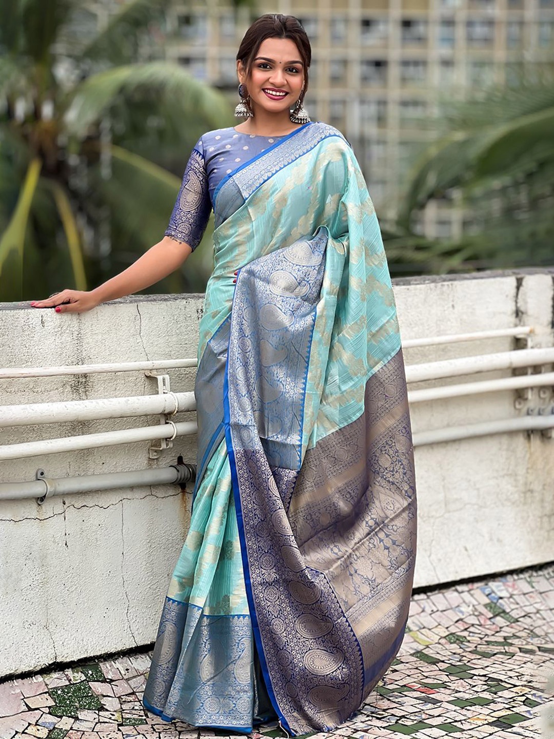 

all about you Woven Design Zari Silk Blend Kanjeevaram Saree, Blue