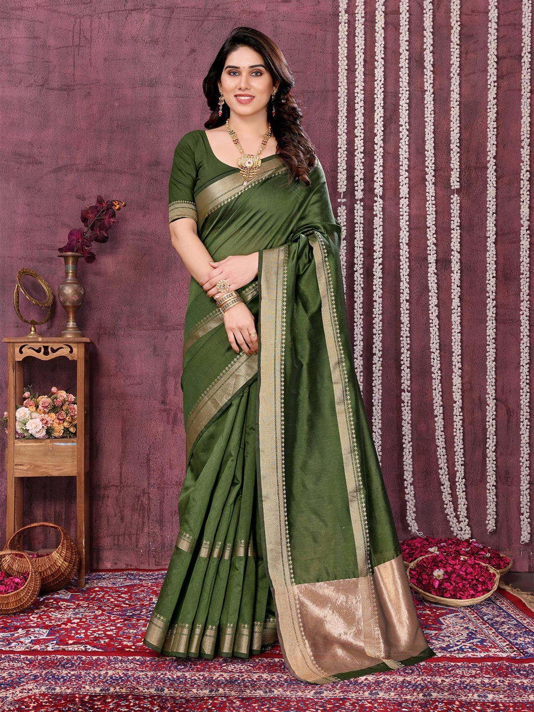 

Moda Rapido Woven Design Zari Silk Blend Kanjeevaram Saree, Green