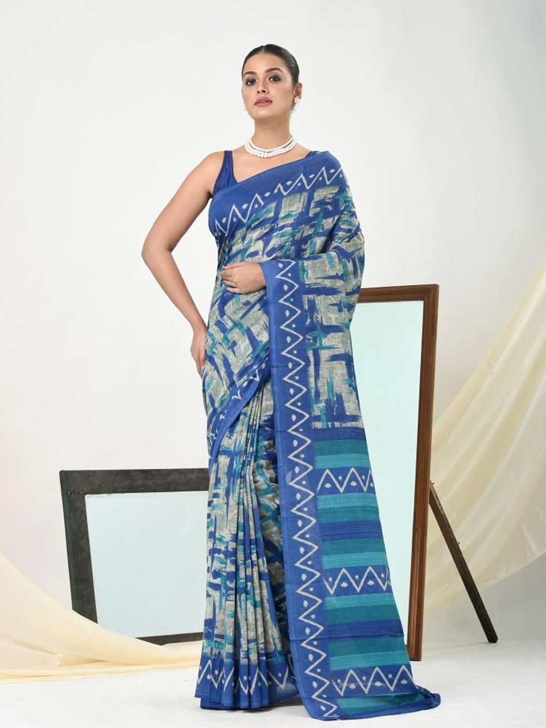 

VIBHAVARI Silk Cotton Saree, Blue