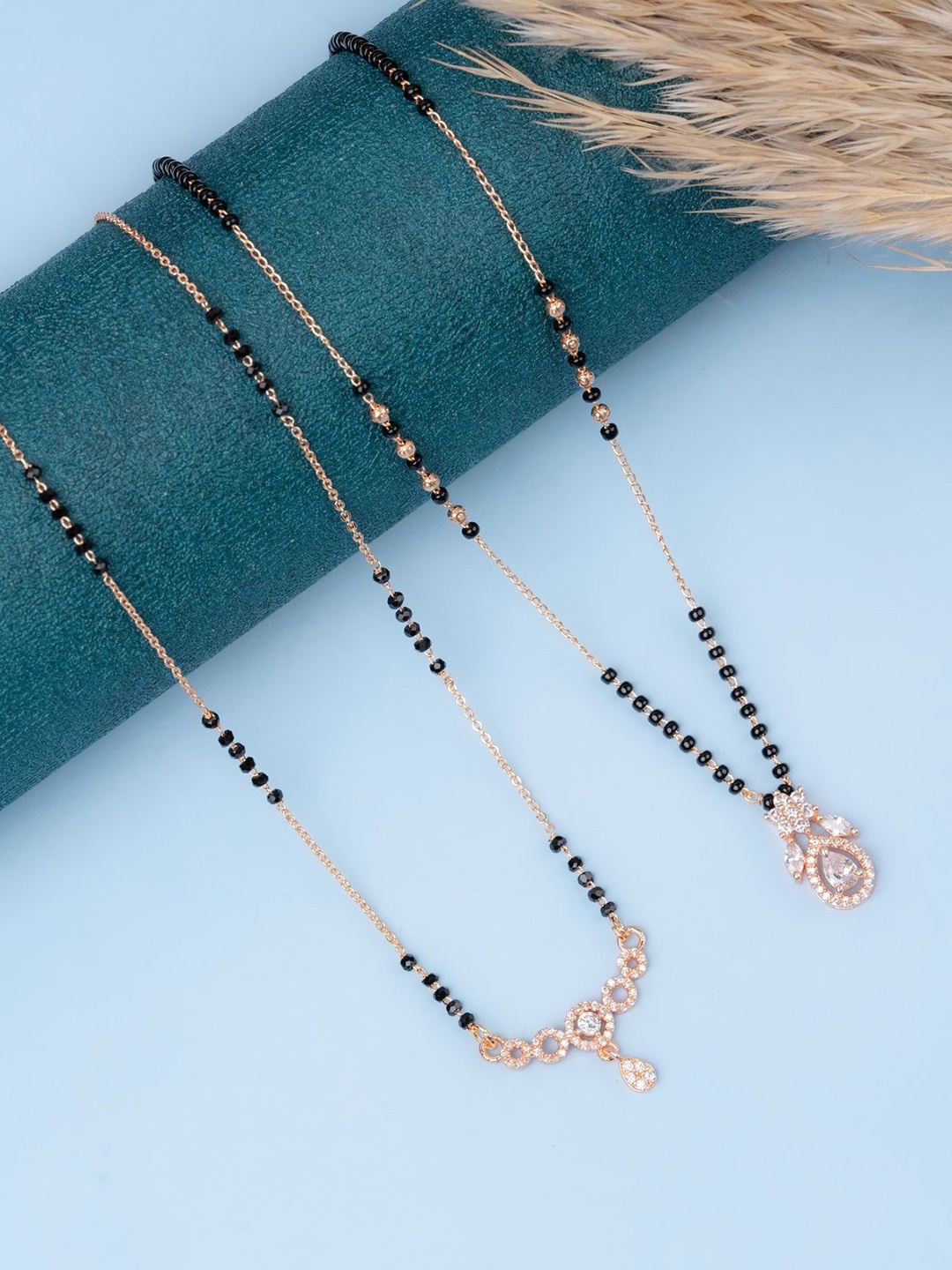 

Zeraki Jewels Rose Gold-Plated Artificial Stones and Beads Mangalsutra