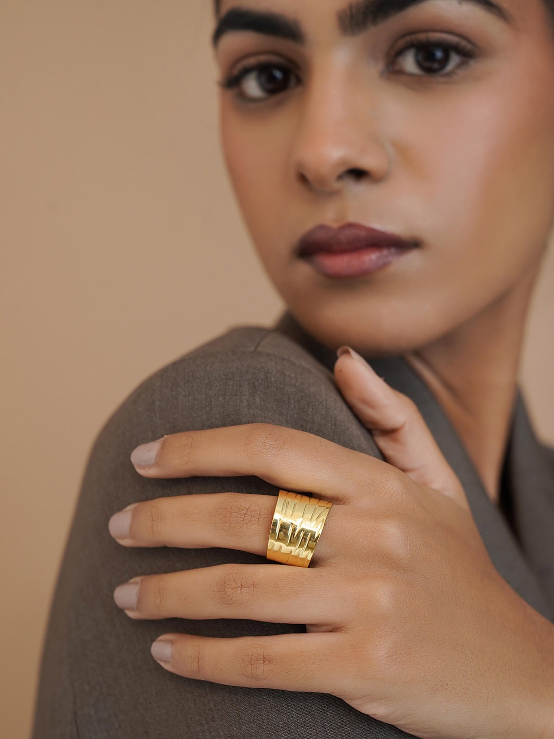 

ROYAL PITARAH Gold-Plated Tindra Textured Adjustable Finger Ring