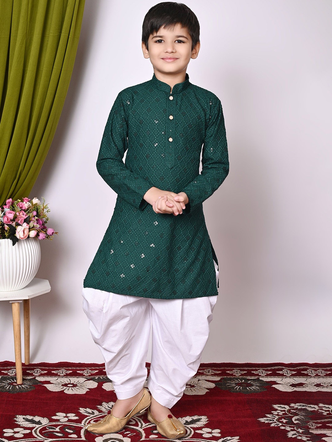 

BAESD Boys Embroidered Regular Sequinned Kurta with Patiala, Green