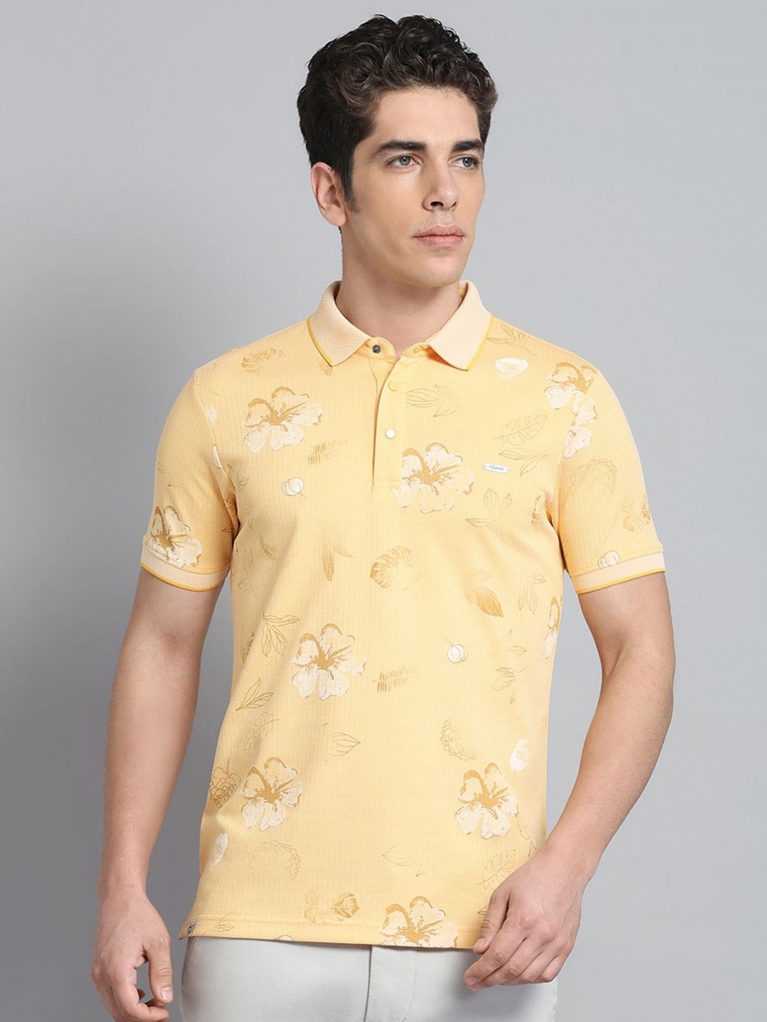 

Monte Carlo Men Floral Printed Polo Collar Raw Edge T-shirt, Yellow