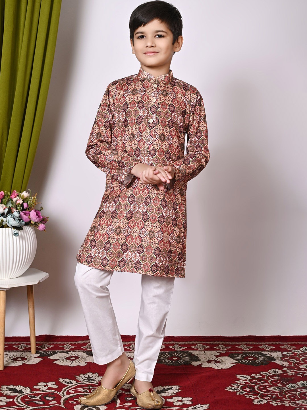 

BAESD Boys Embroidered Regular Sequinned Kurta with Pyjamas, Brown