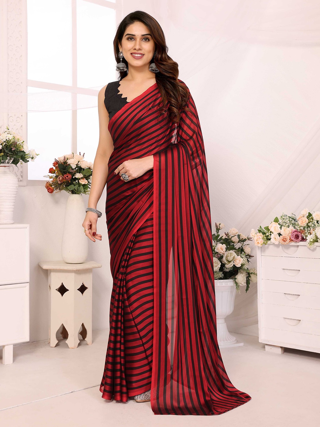 

LeeliPeeri Designer Striped Poly Georgette Saree, Red