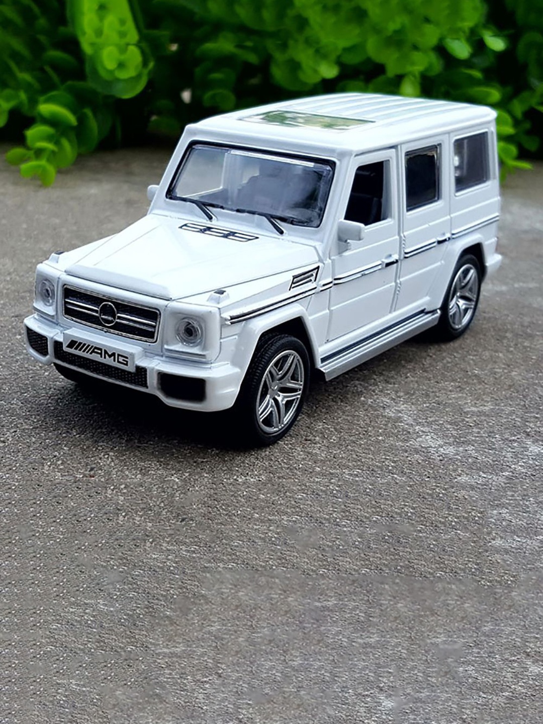 

DEZICON Kids Pull Back Toy Car, White