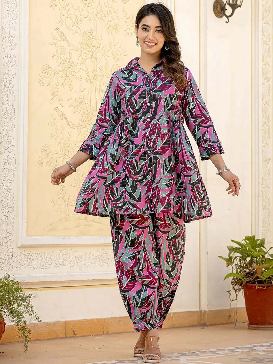 

MissKurti Printed Shirt Collar Cotton Tunic With Trousers Co-Ords, Purple