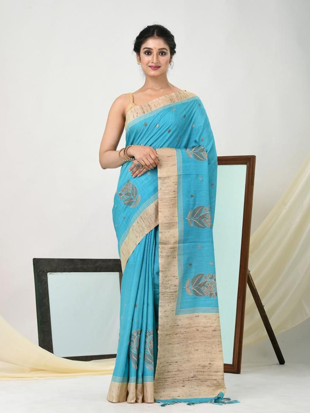 

VIBHAVARI Ethnic Motifs Silk Blend Saree, Blue