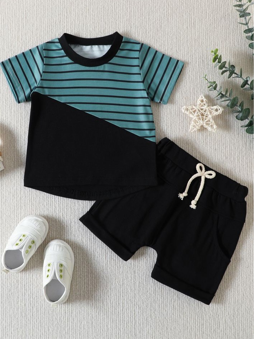 

LULU & SKY Boys Top with Shorts, Black
