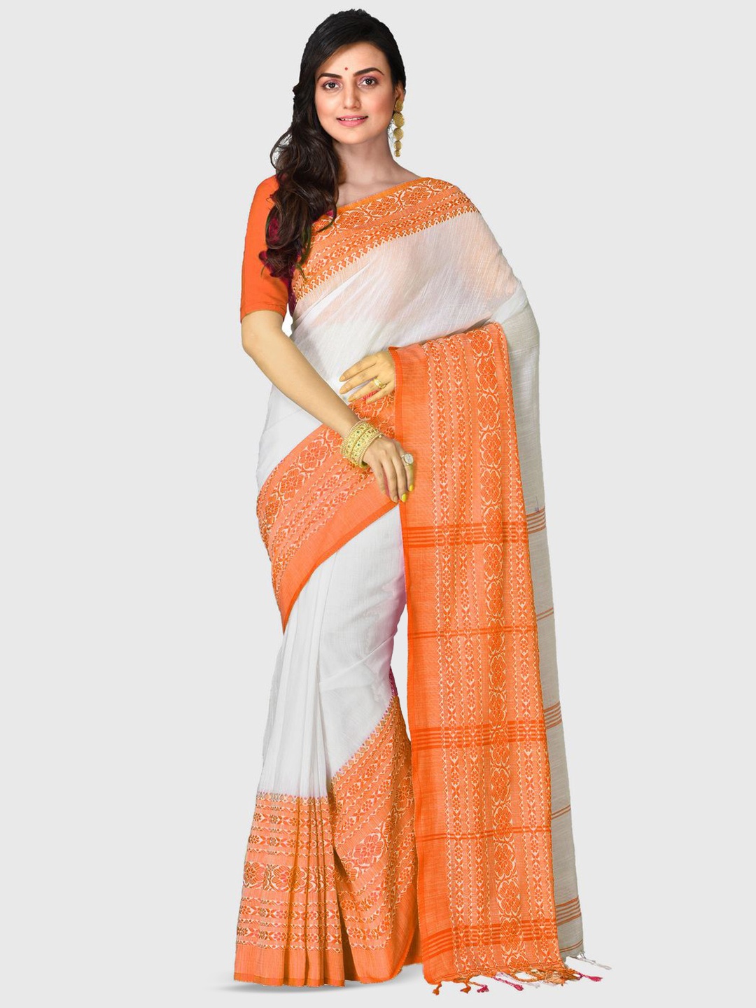 

Crochetin Khadi Saree, White