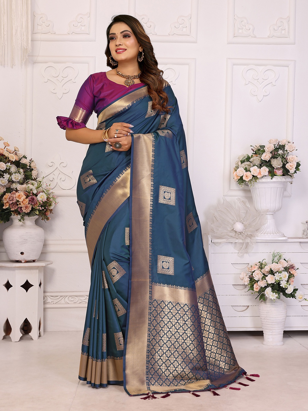 

Vintro Woven Design Zari Silk Blend Saree, Blue