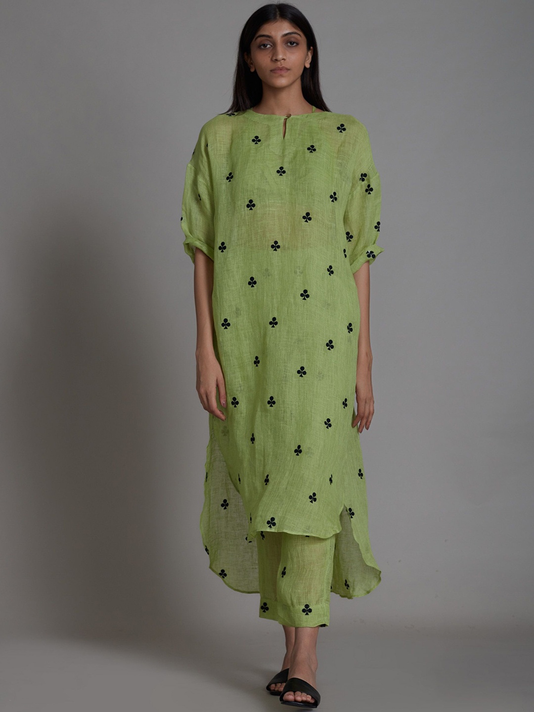 

MATI Women Printed Comfort High-Rise Trousers, Green
