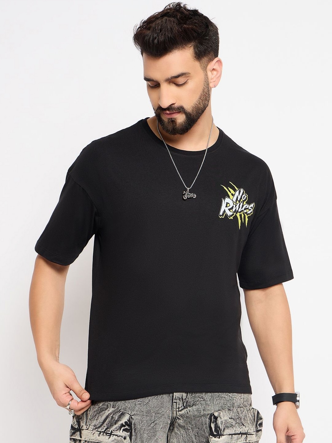 

Mast & Harbour Men Typography Printed Pure Cotton Pockets T-shirt, Black