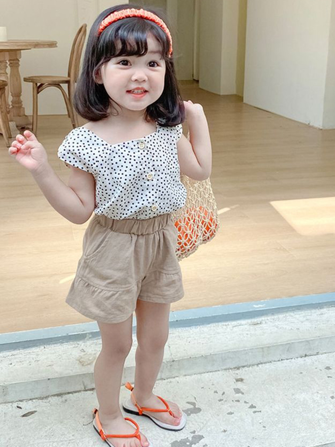 

LULU & SKY Girls Printed Top with Shorts, White