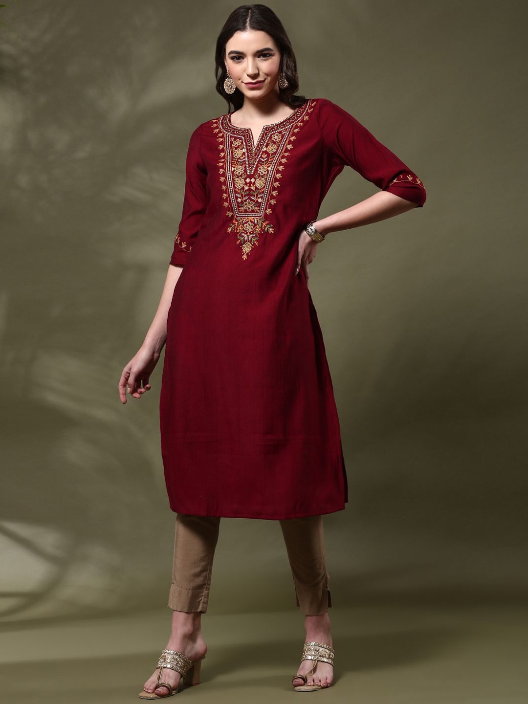 

Alena Women Floral Embroidered Flared Sleeves Thread Work Kurta, Maroon