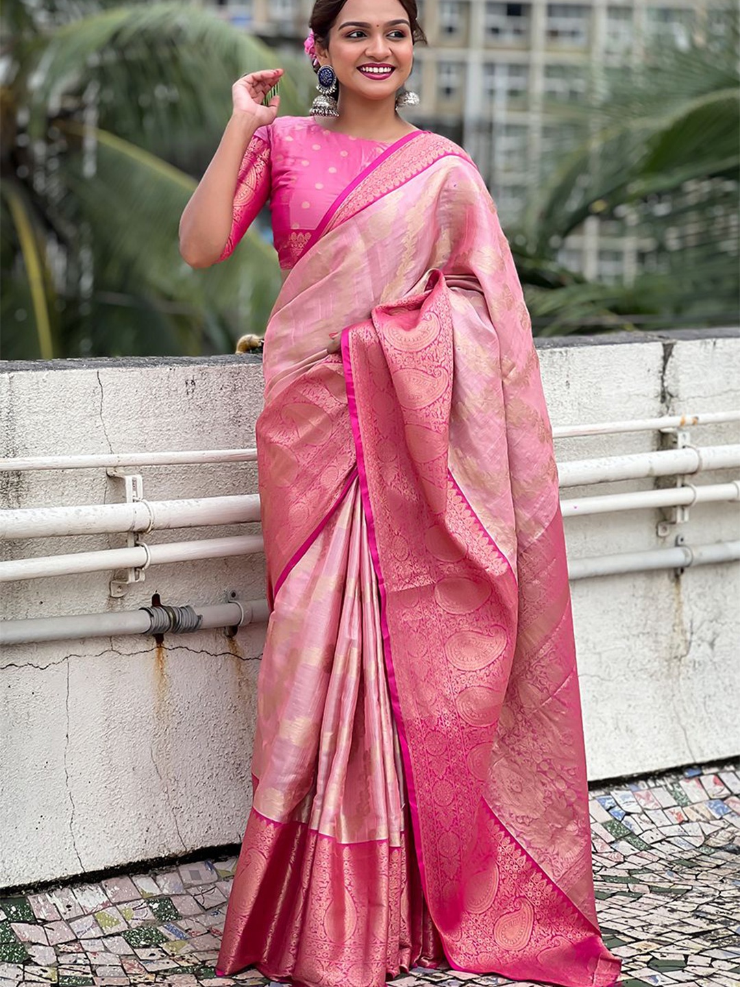 

all about you Woven Design Zari Silk Blend Kanjeevaram Saree, Pink