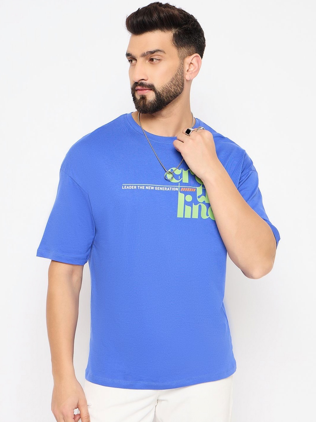 

Mast & Harbour Men Typography Printed Pure Cotton Applique T-shirt, Blue