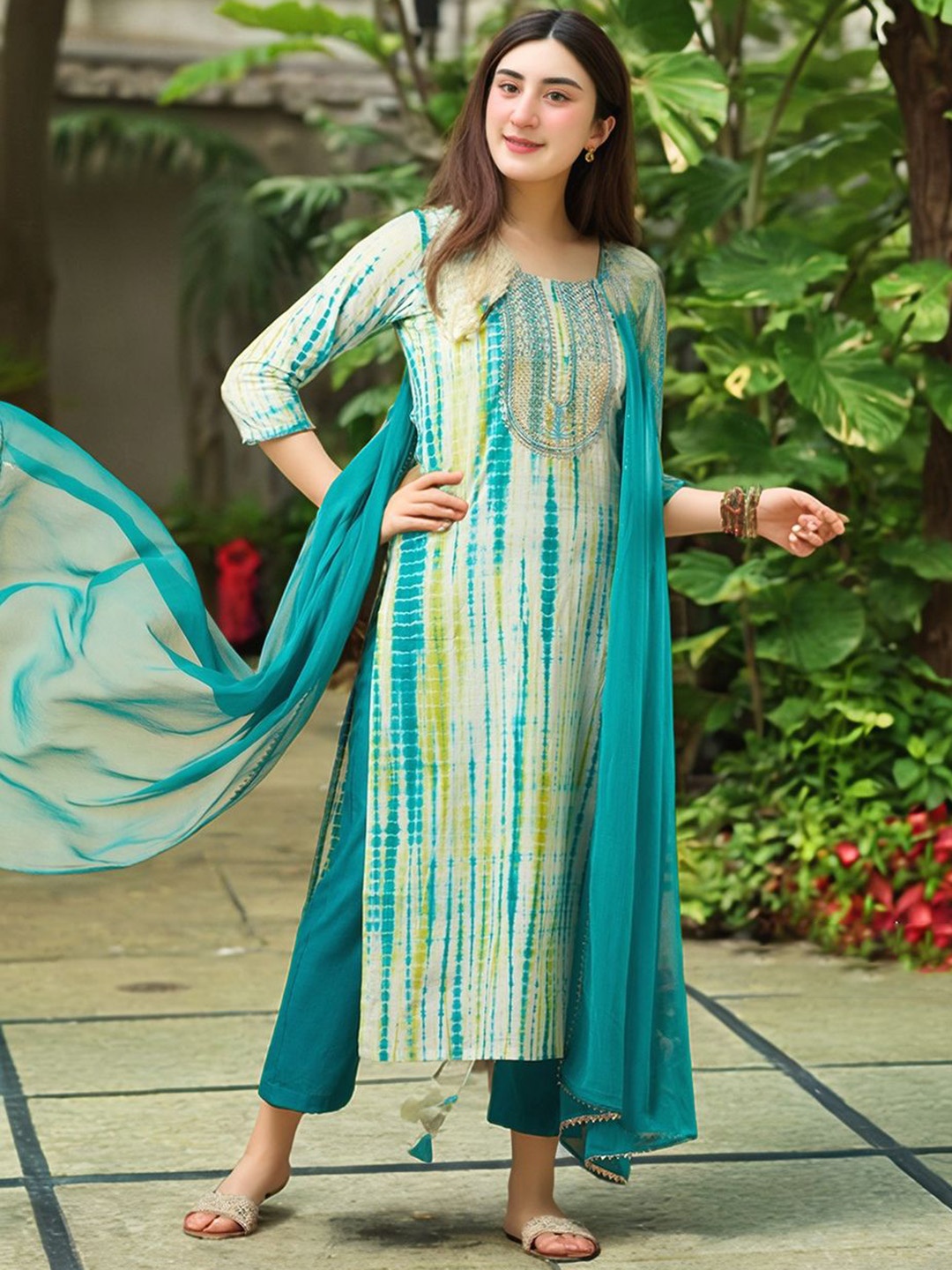 

DIVASTRI Women Printed Regular Kurta with Trousers & With Dupatta, Turquoise blue