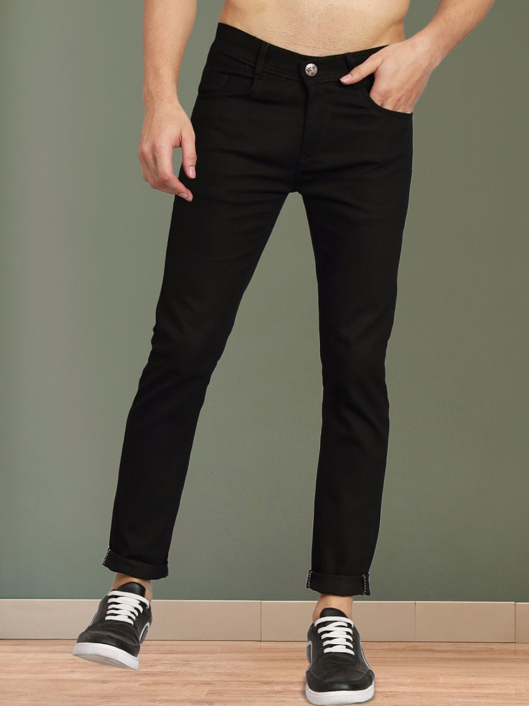 

LINARIA Men Classic Tapered Fit Jeans, Black