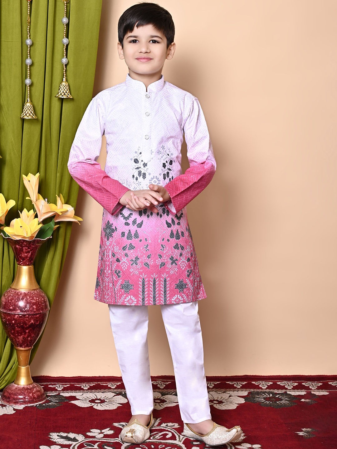 

BAESD Boys Floral Embroidered Regular Sequinned Kurta with Pyjamas, White