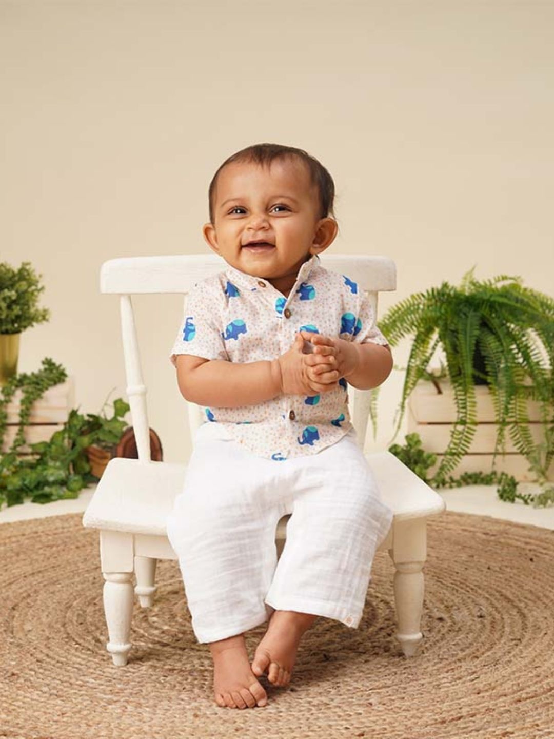 

YK Boys Classic Animal Opaque Printed Casual Shirt, Off white