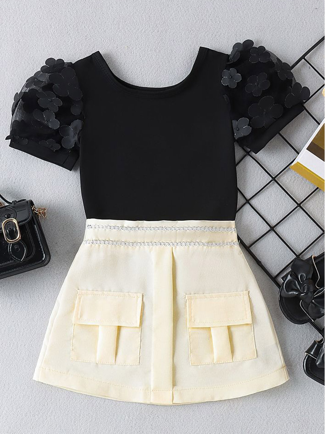

LULU & SKY Girls Top with Skirt, Black
