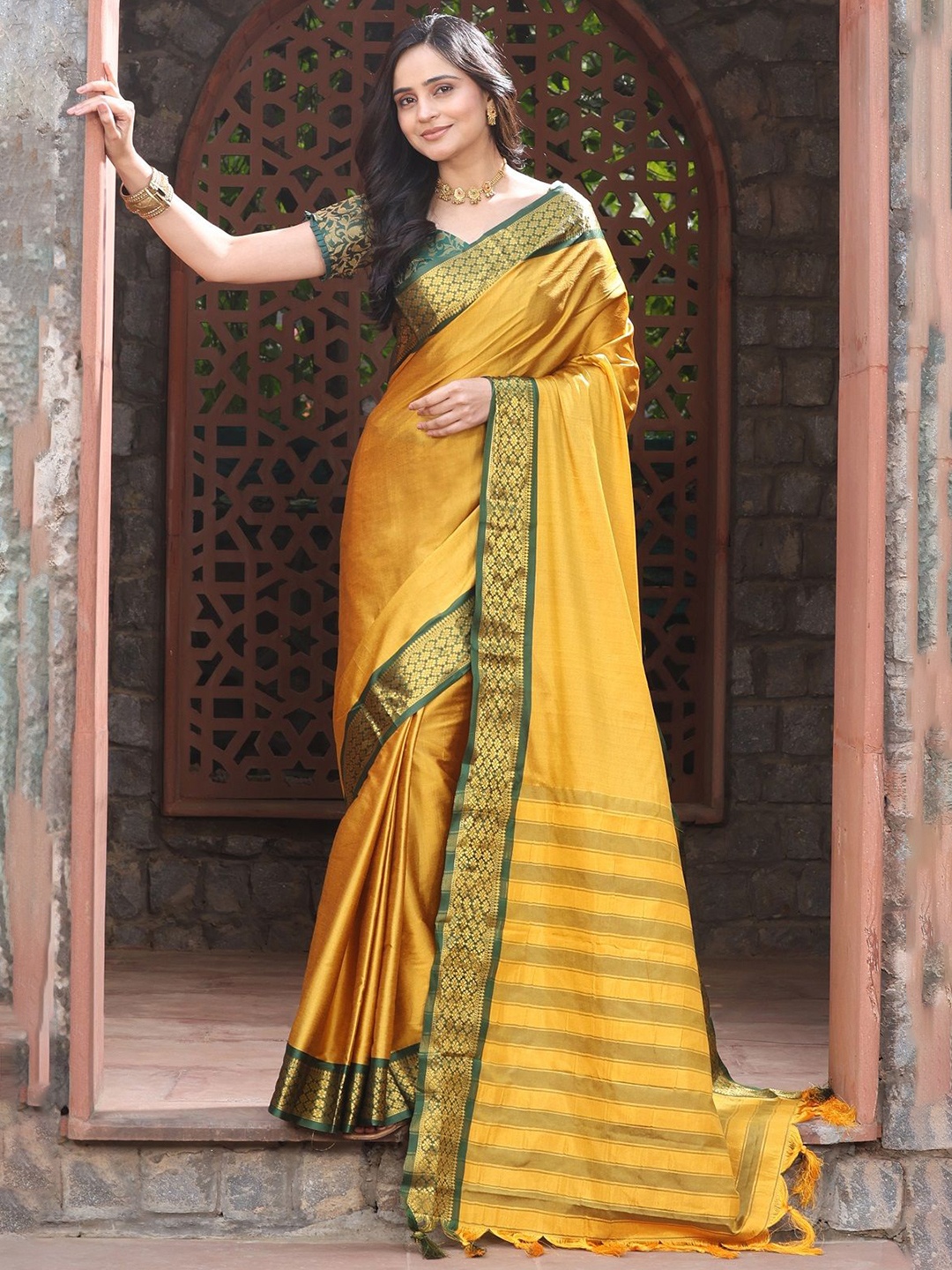 

Sarvada Zari Pure Silk Kanjeevaram Saree, Mustard