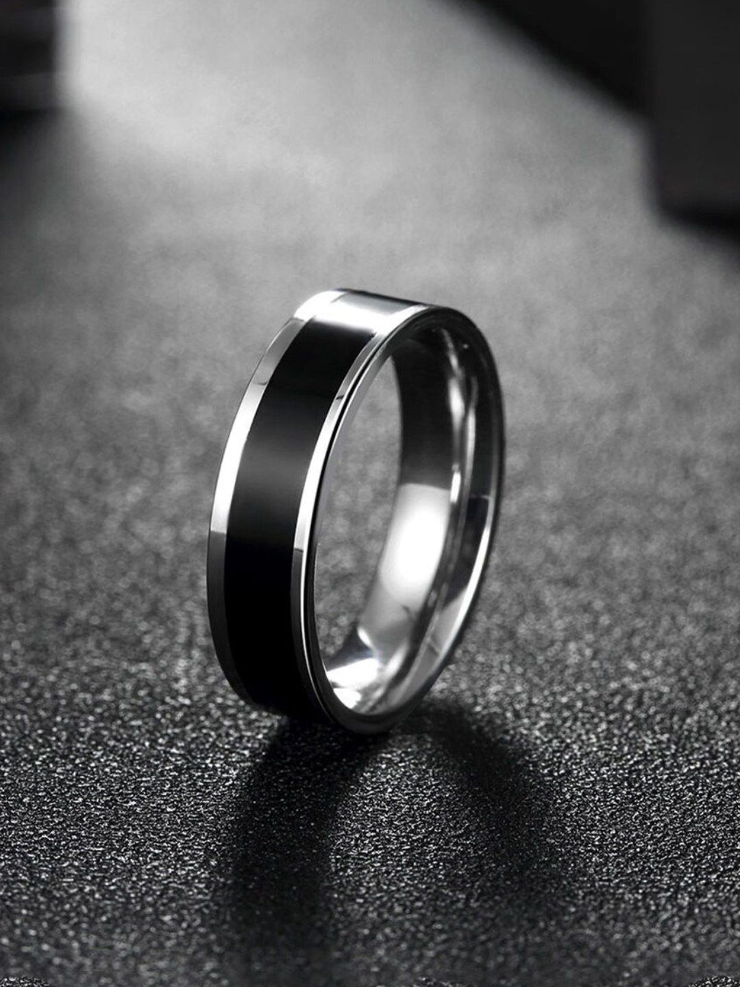 

The Roadster Lifestyle Co Men Band Ring, Silver