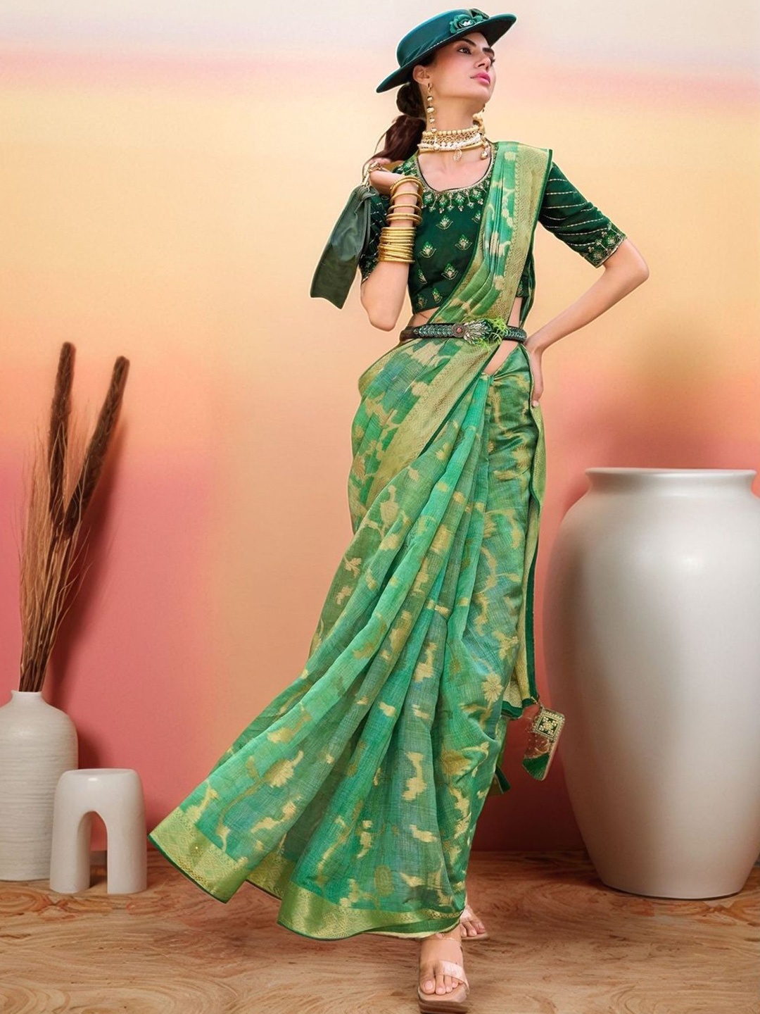 

Sangria Woven Design Saree With Blouse, Green