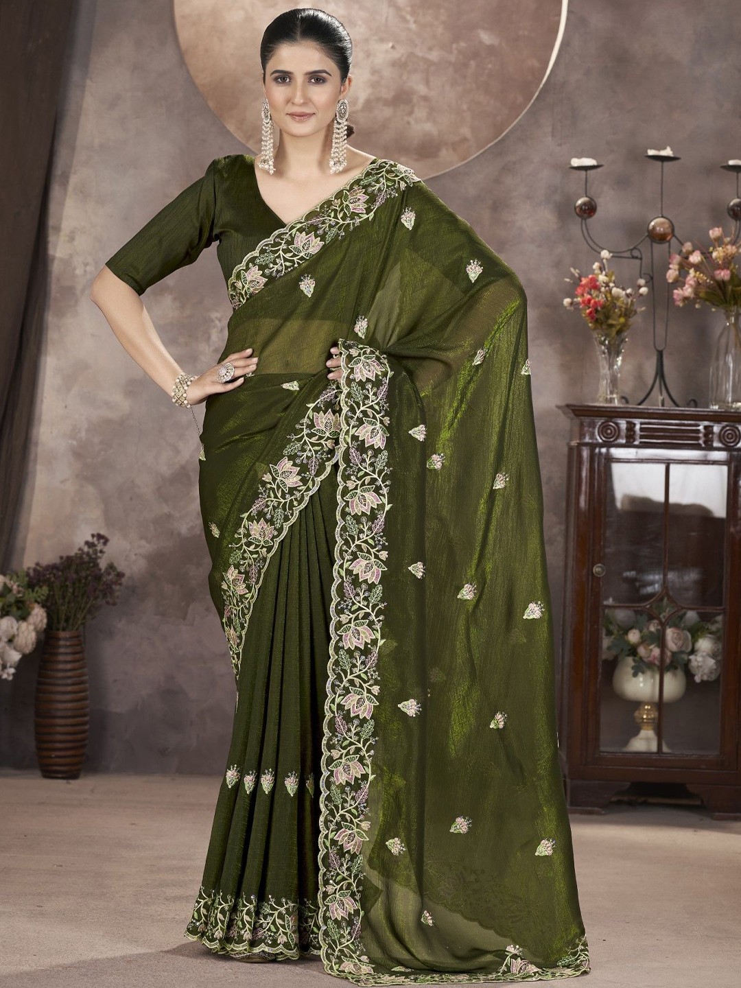 

Panzora Embellished Embroidered Silk Blend Saree, Green