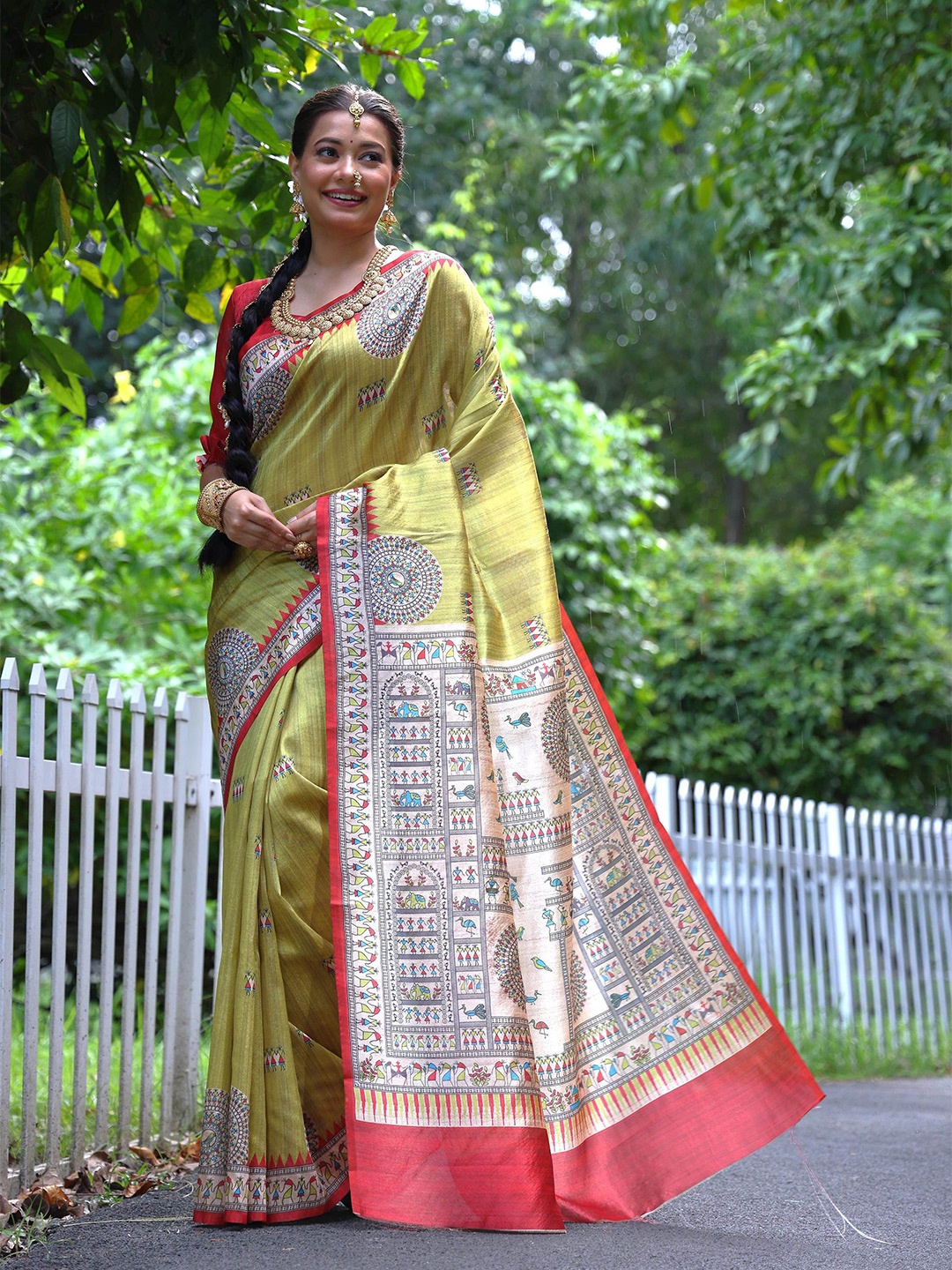 

Ekta Textiles Ethnic Motifs Pure Silk Banarasi Saree, Lime green