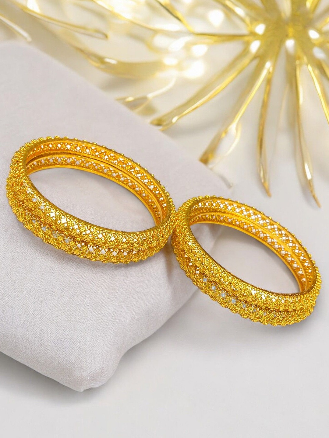 

AARTISAI Set Of 4 Gold-Plated Traditional Bangles