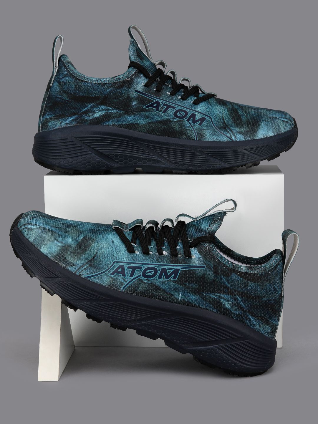 

Atom Men Printed Sneakers, Blue