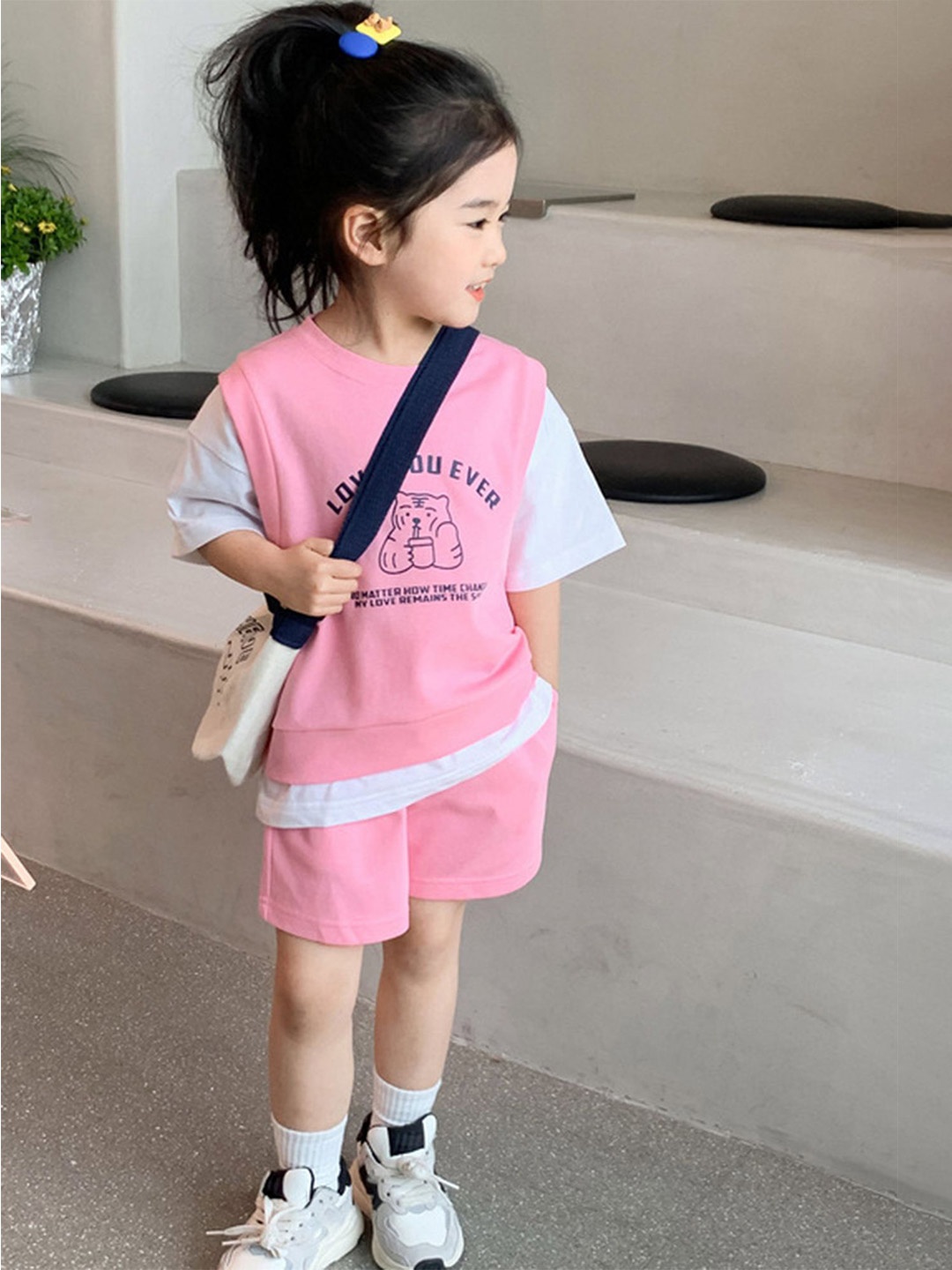 

LULU & SKY Girls Printed T-shirt with Shorts, Pink