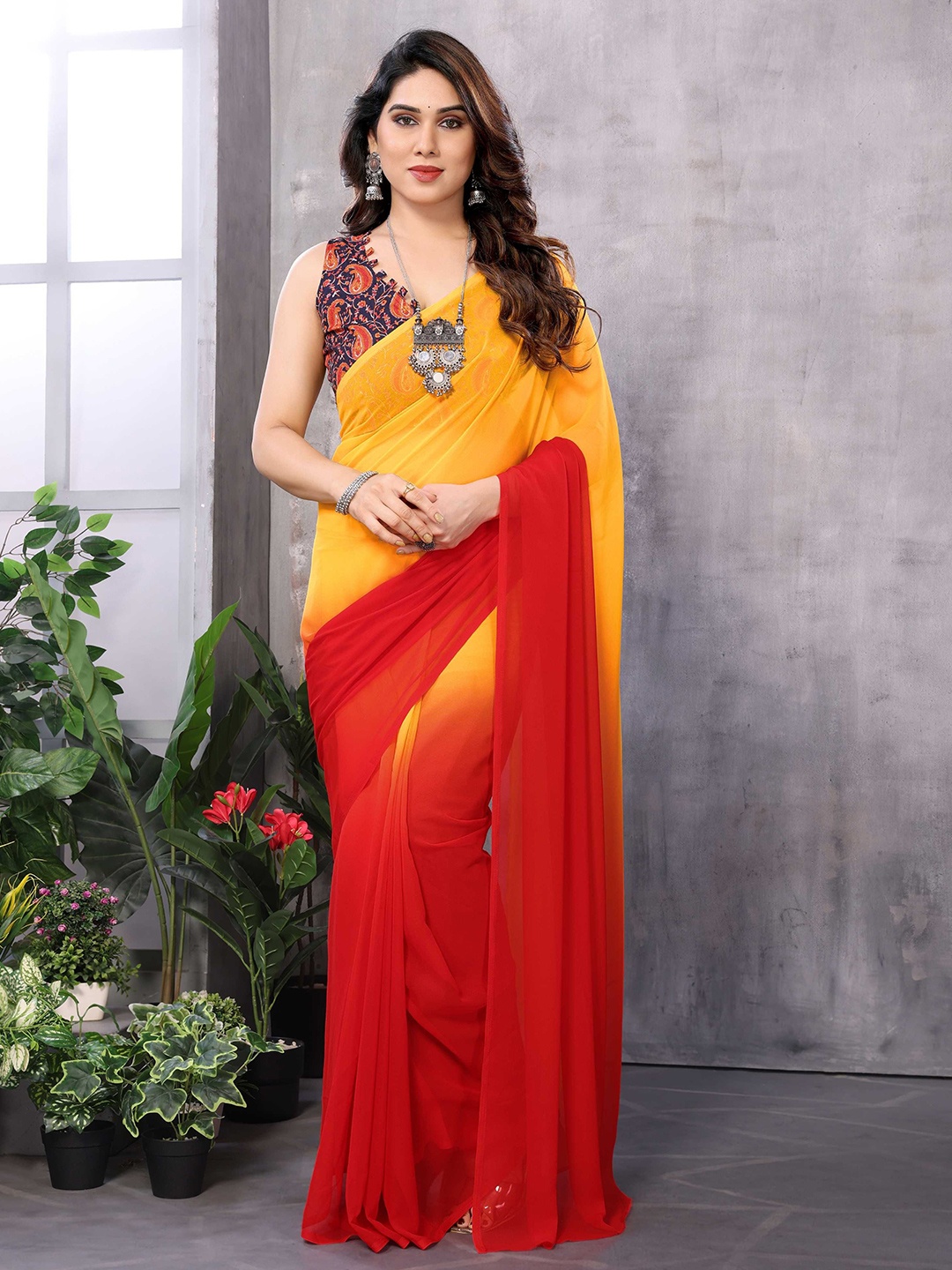 

LeeliPeeri Designer Ombre Poly Georgette Saree, Red