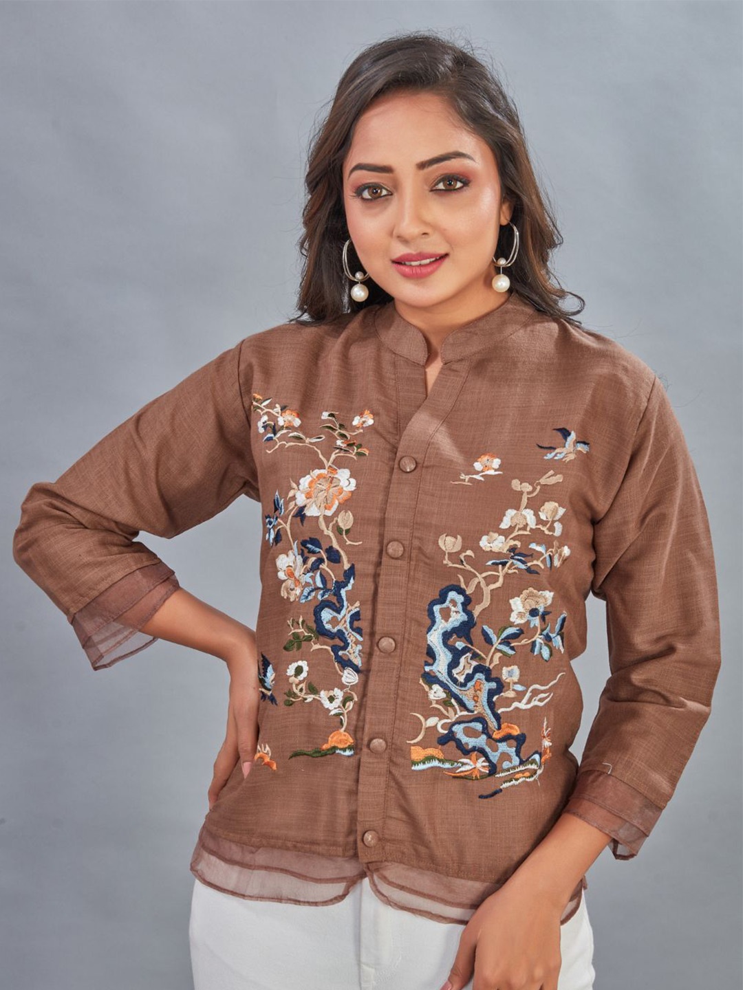 

PEACH PIPER Embroidered Mandarin Collar Tunics, Brown