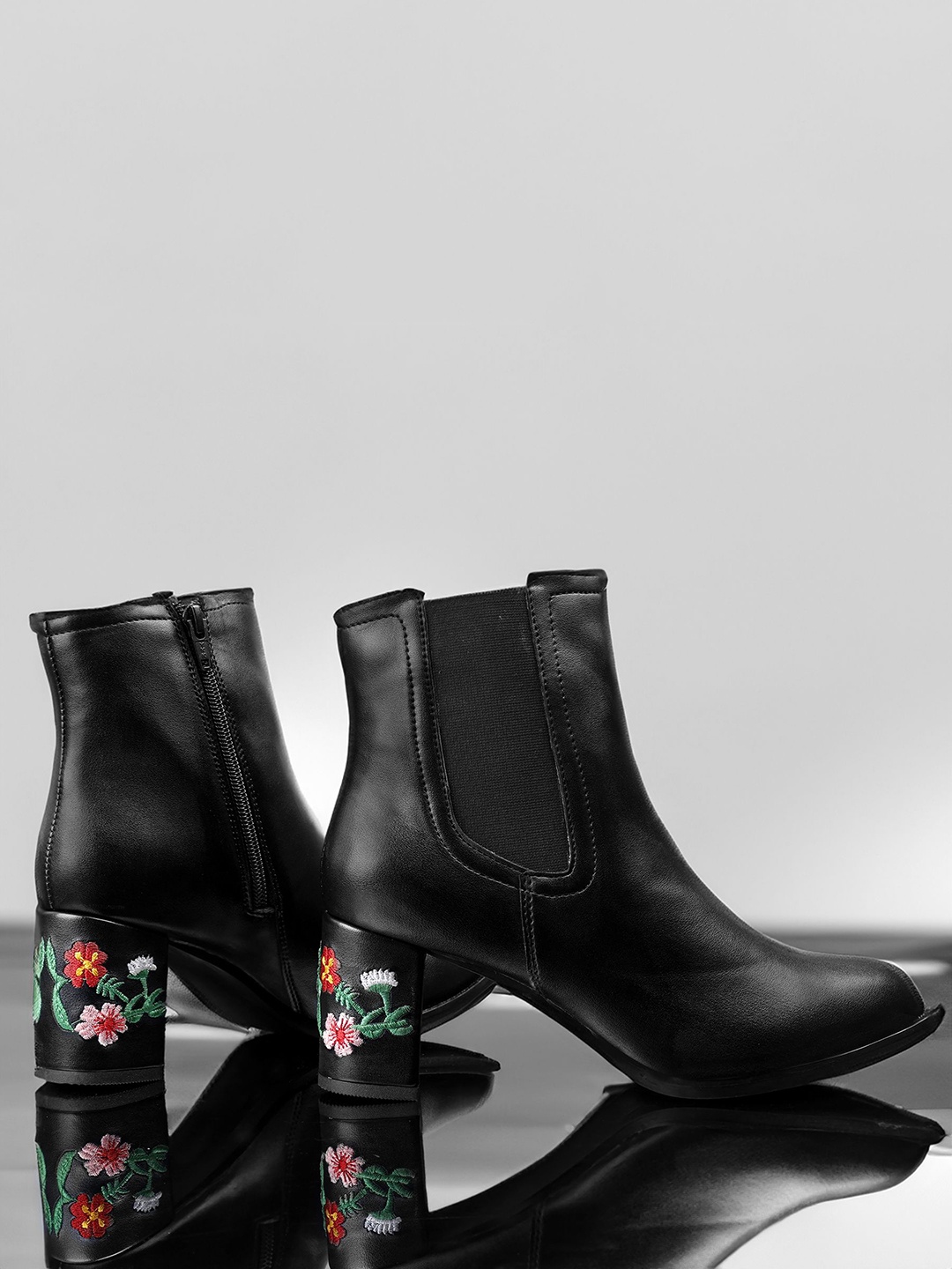 

riffway Women Casual Block-Heeled Chelsea Boots, Black