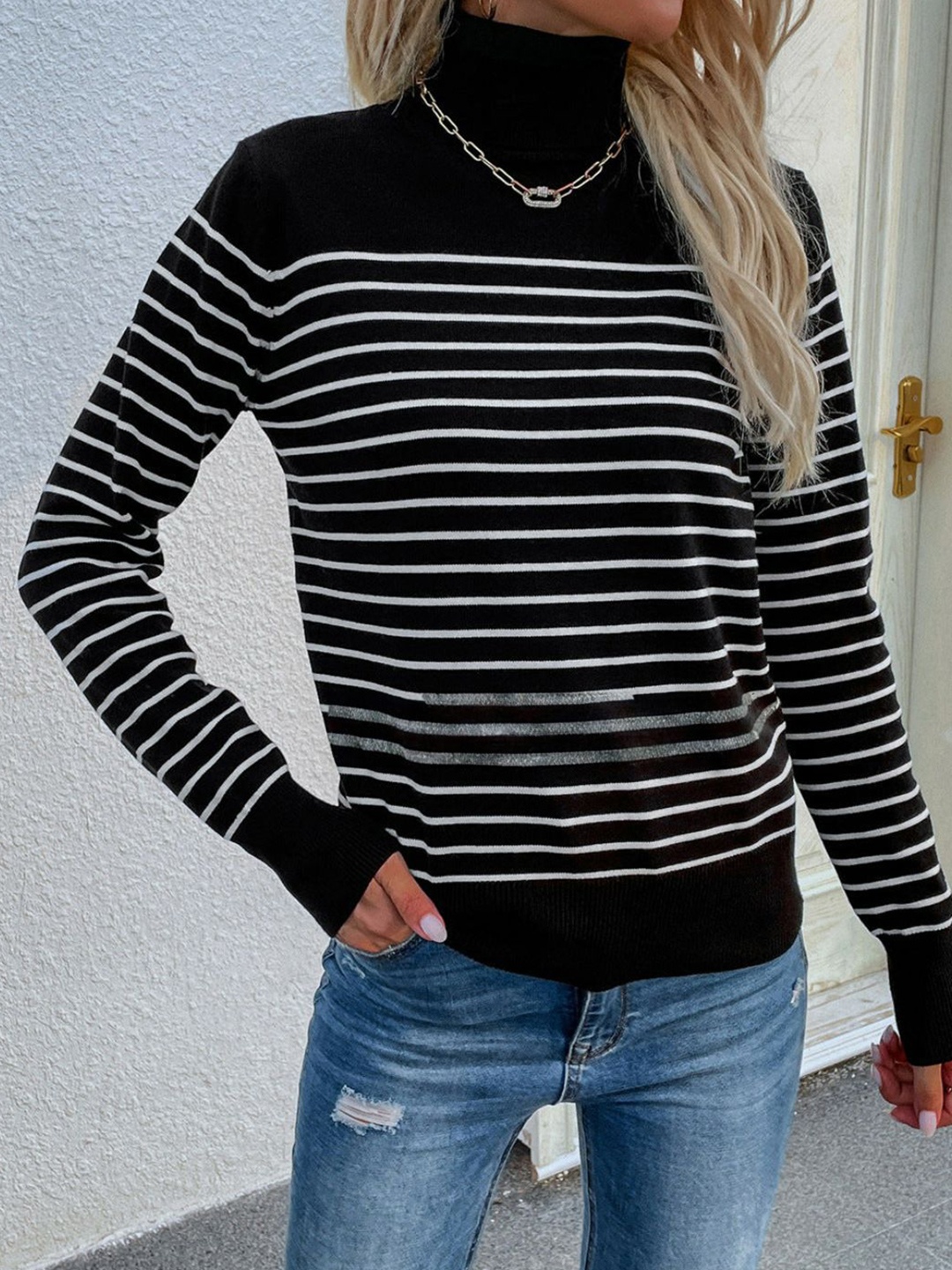 

Oh Rare Women Striped Pullover, Black