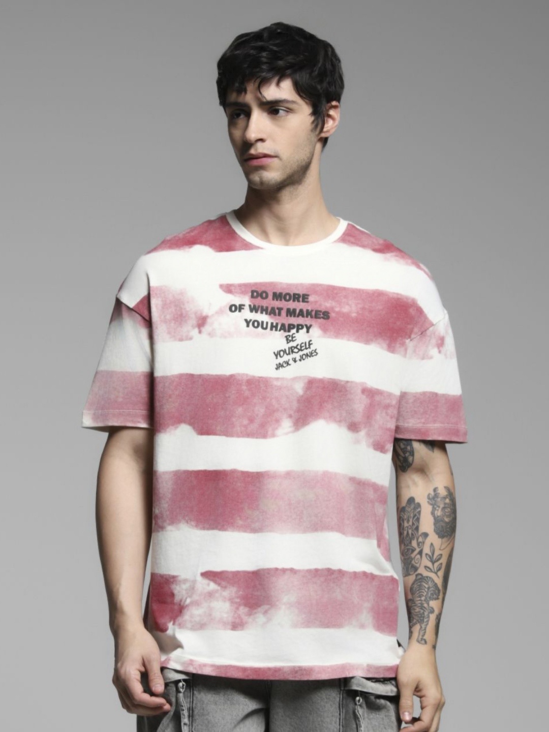 

Jack & Jones Men Striped Applique T-shirt, Red
