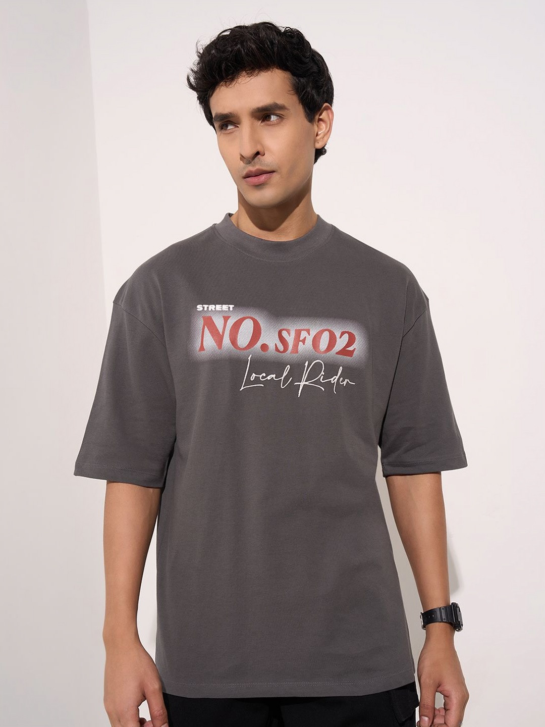 

SF JEANS by Pantaloons Men Typography Applique T-shirt, Charcoal