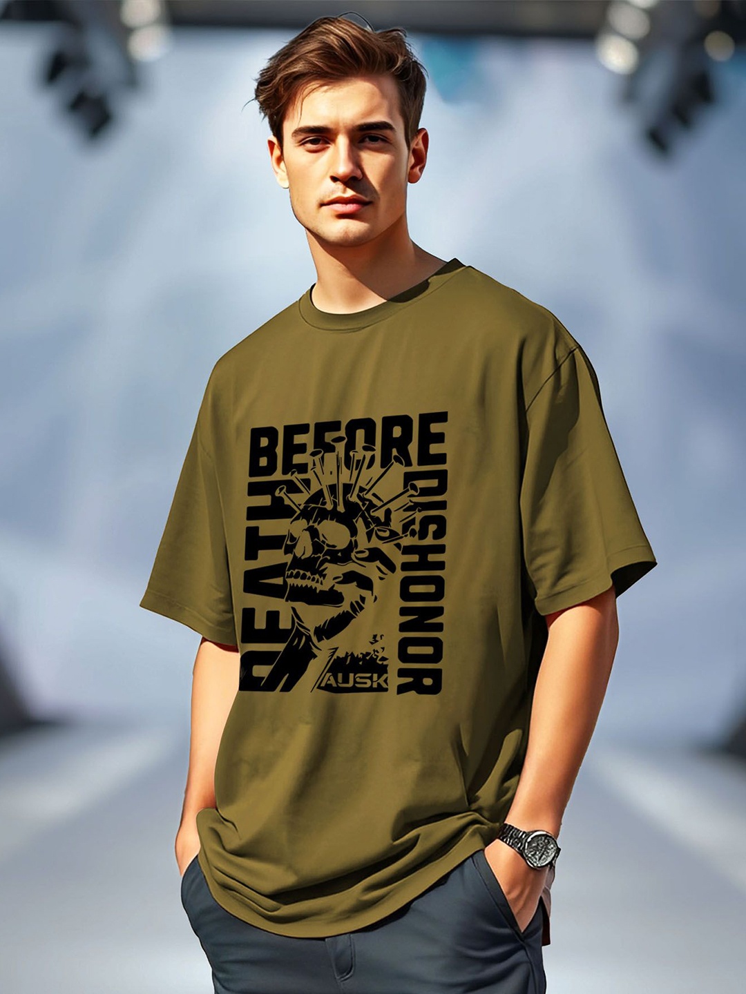 

AUSK Men Typography Printed Applique T-shirt, Green