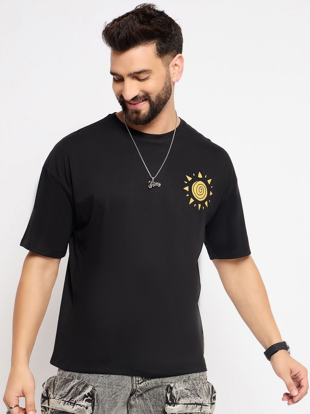 

Mast & Harbour Men Typography Printed Pure Cotton Applique T-shirt, Black