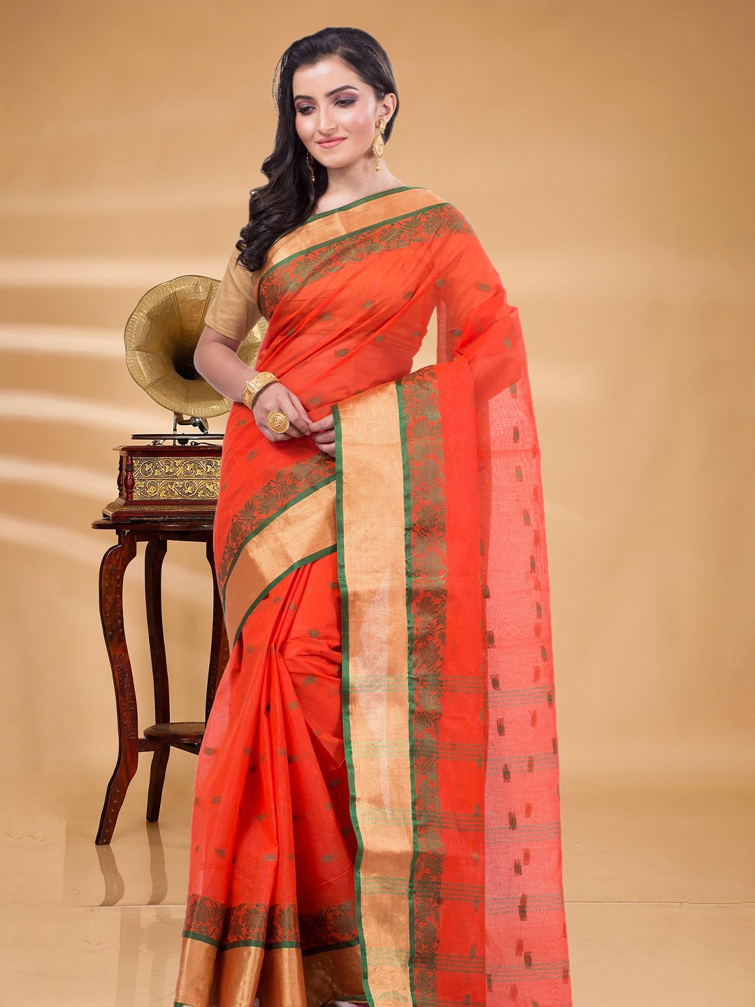 

SRILOK Woven Design Zari Pure Cotton Taant Saree, Orange