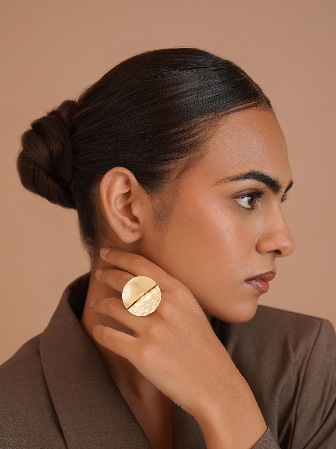 

ROYAL PITARAH Gold-Plated Nora Circular Statement Adjustable Finger Ring